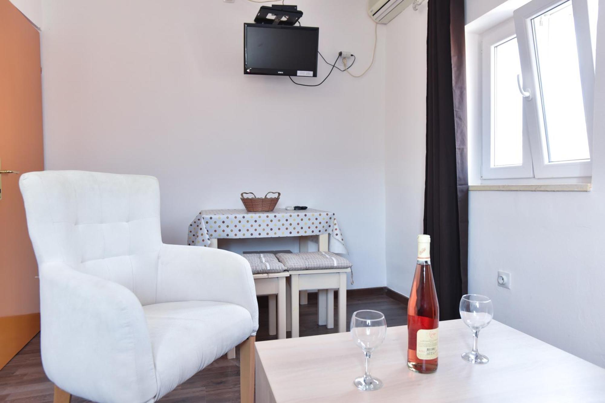 Royal Garden Apartments & Gastronomy Μπούντβα Εξωτερικό φωτογραφία