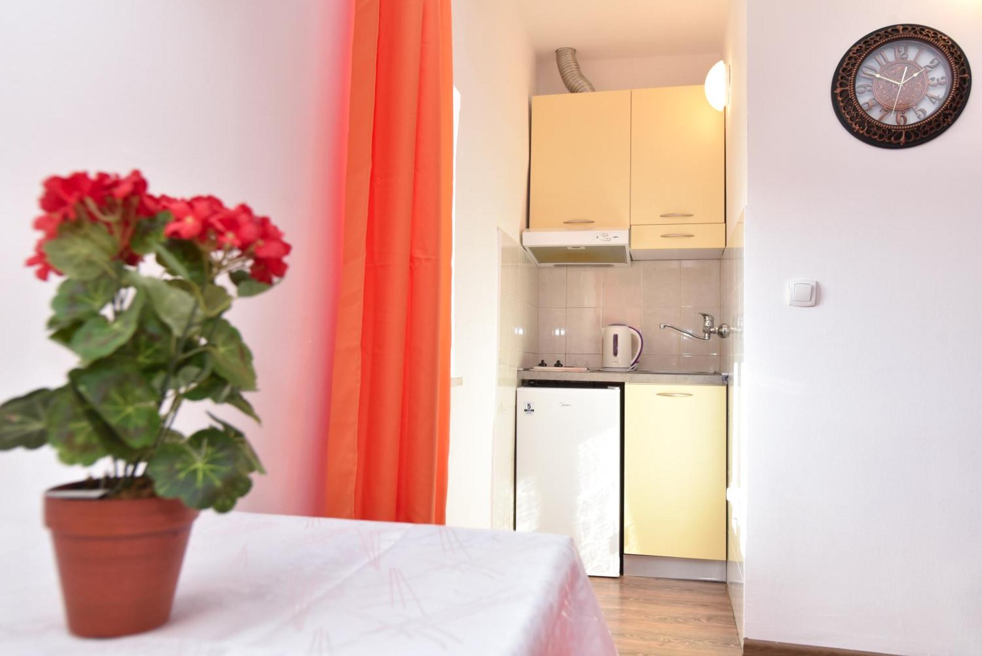Royal Garden Apartments & Gastronomy Μπούντβα Εξωτερικό φωτογραφία