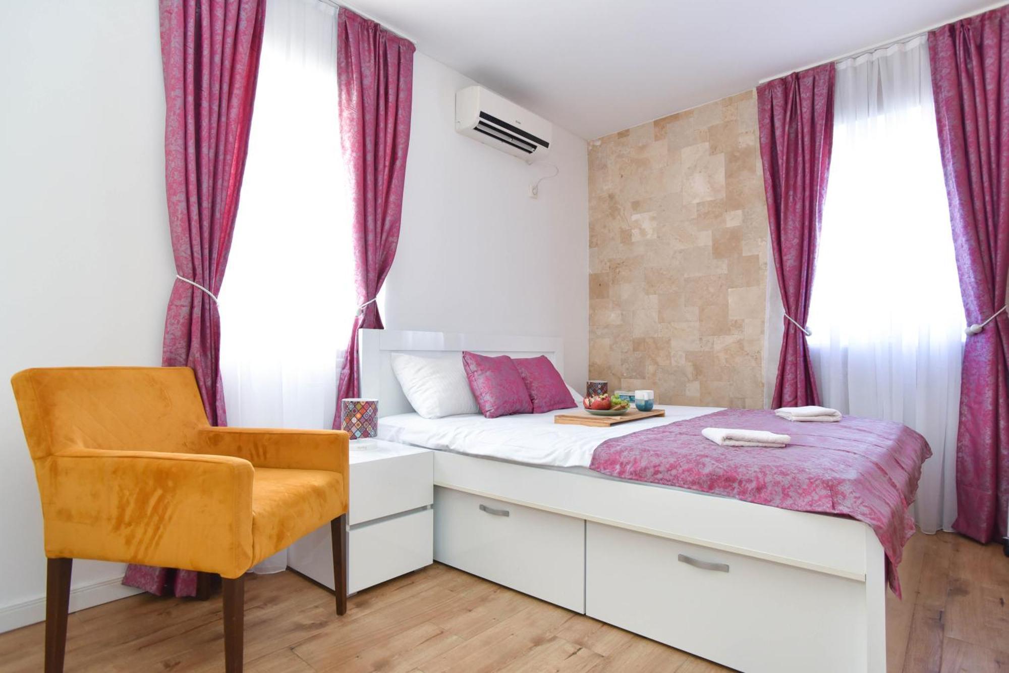 Royal Garden Apartments & Gastronomy Μπούντβα Εξωτερικό φωτογραφία